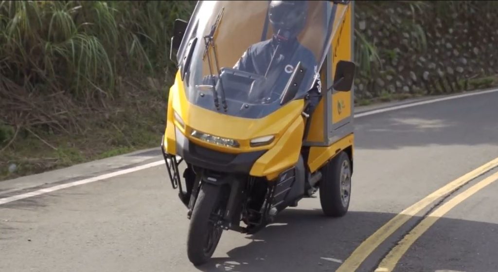 motos electricas de reparto basculantes