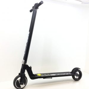 Patinete electrico marca MOMO