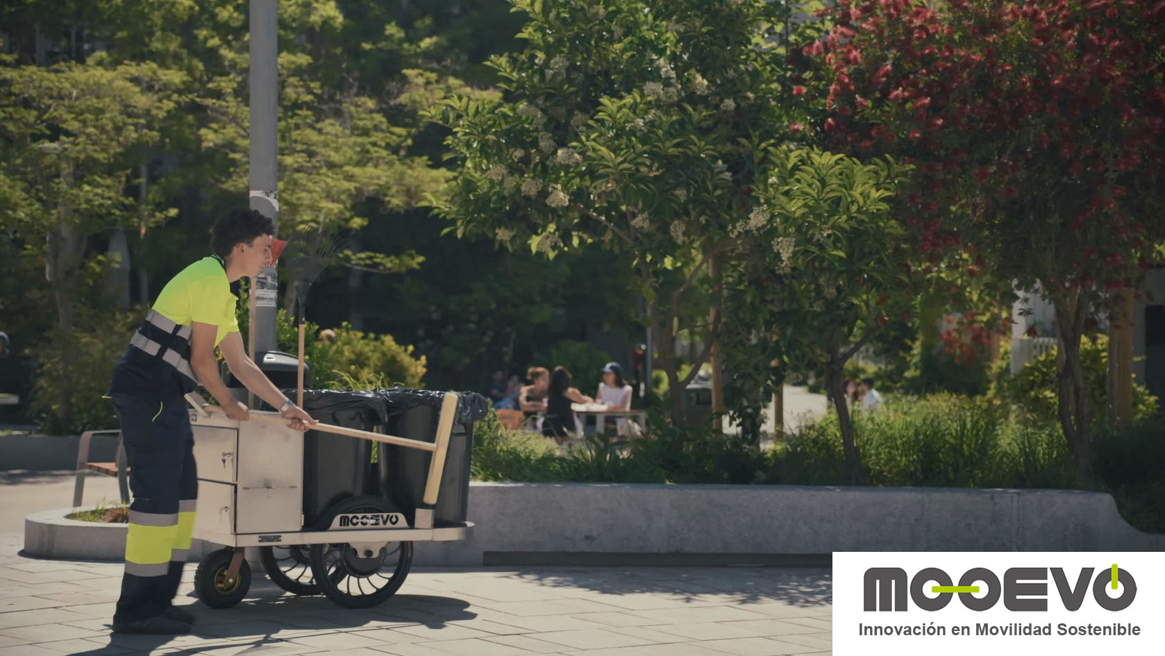 servicios de limpieza en plazas y parques publicos
